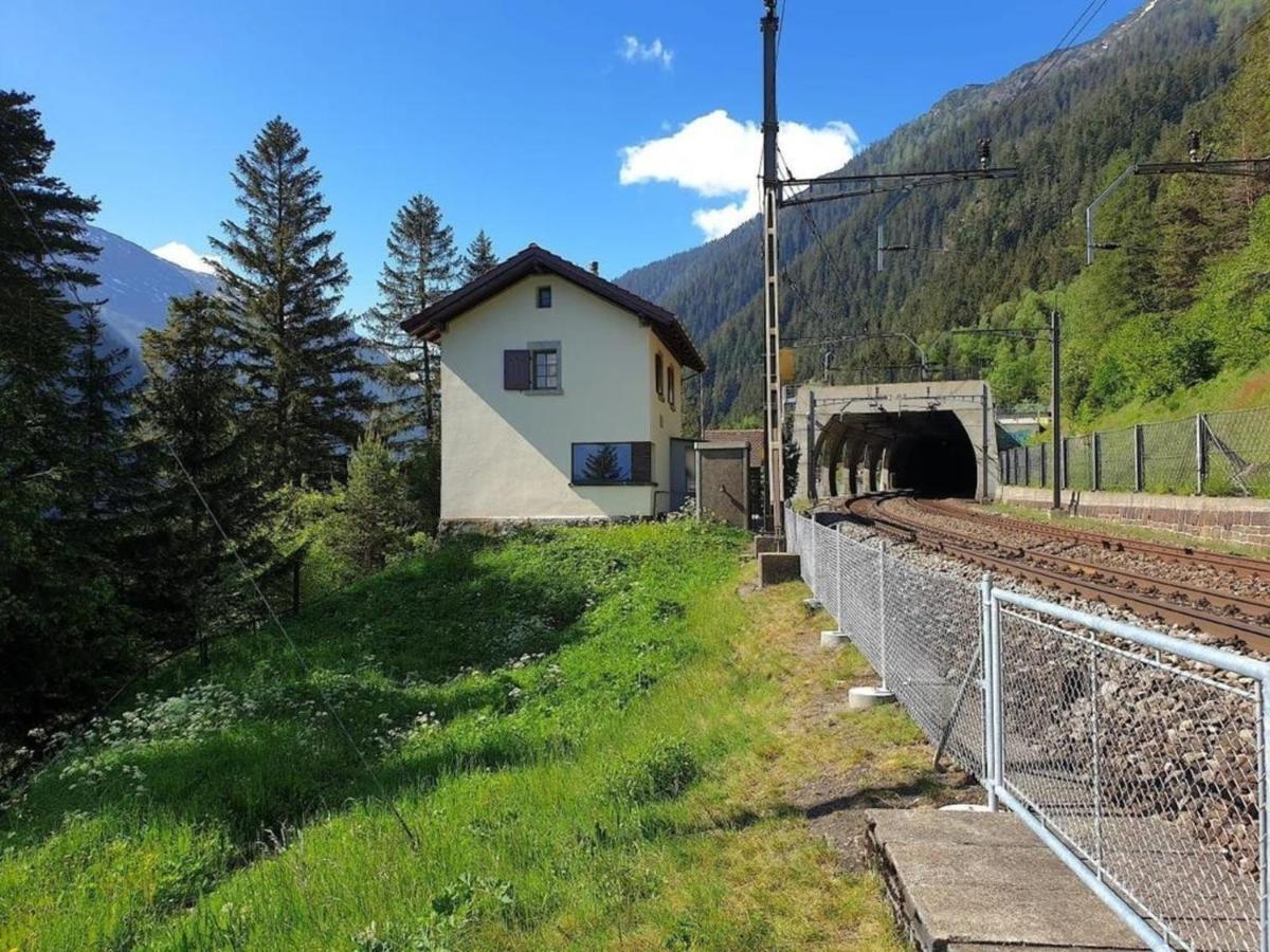 Bahnwaerterhaus Eggwald Villa Wassen Exterior foto